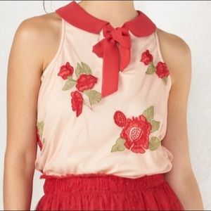 LC Lauren Conrad Disney Sleeveless Floral Top XL